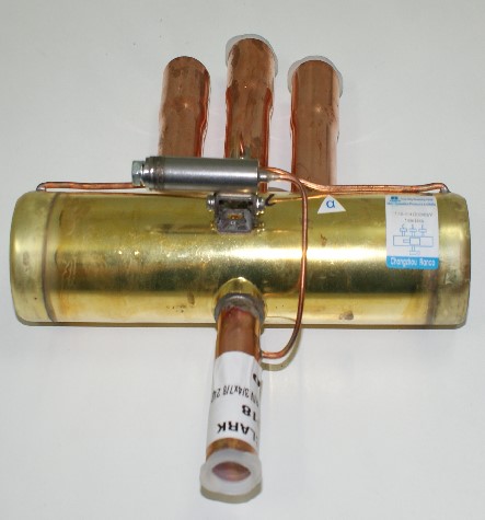 Four Way Reverse Valve 3/4" x 7/8" Type A 10 Ton Capacity